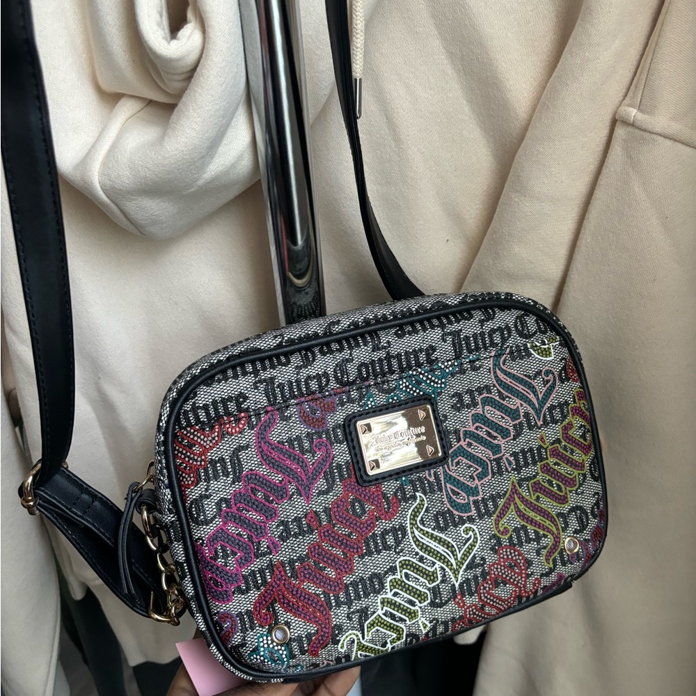 **NEVER WORN** juicy couture black beige multi double the love camera xbody